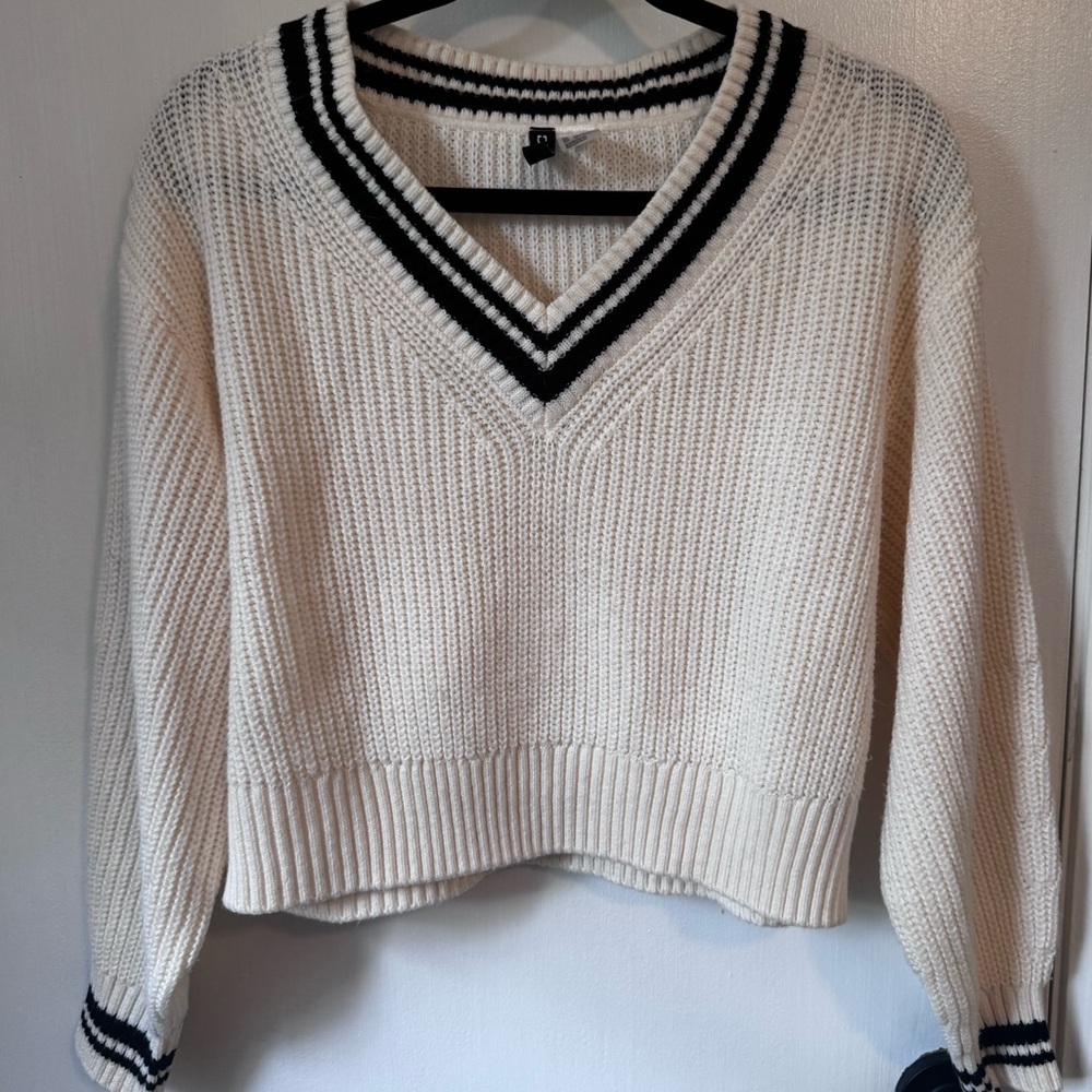 H&M Cream and Black V-Neck Sweater